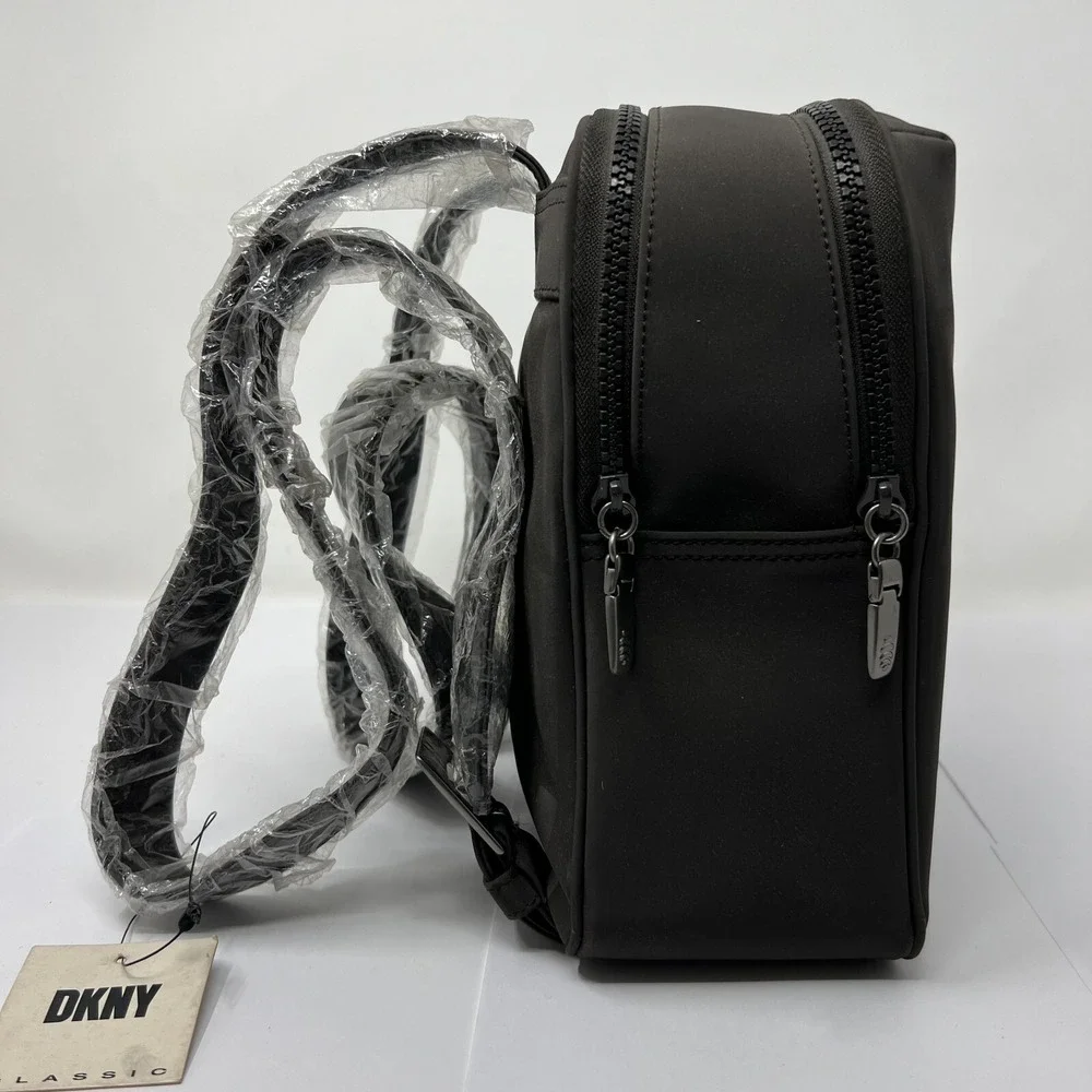 DKNY Women's Medium Backpack Classic Black VTG NWT‎